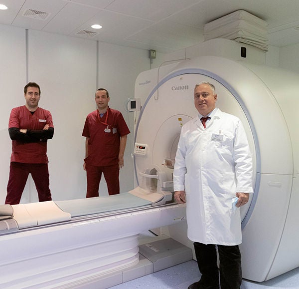 From left to right: Dr. Frassi, Dr. Bernardara and Dr. Bernasconi from the Studio Radiologico Bernasconi, Seregno, Italy.